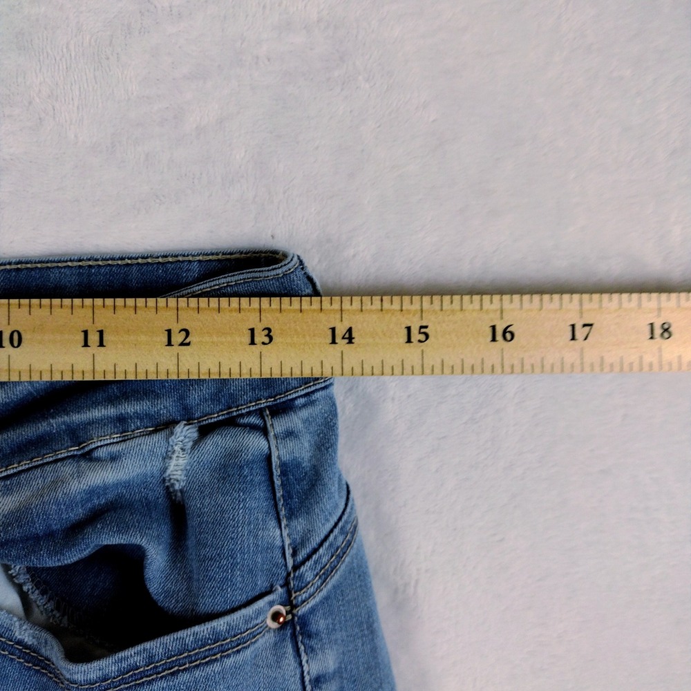 Wax Jean Butt I Love You Skinny Jeans Light Wash Distressed Ripped Size 7/28 - Picture 5 of 9
